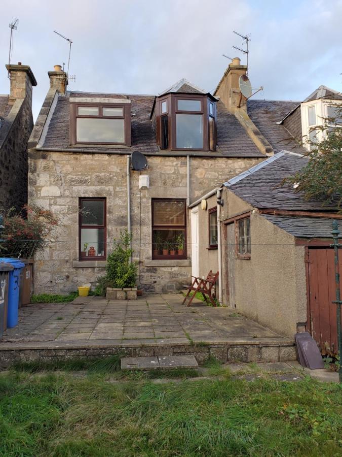 Carvetii - Mayhaven House - Tranquil Cul-De-Sac - 2 Bedrooms, Sleeps 4 Guests Dunfermline Exterior photo